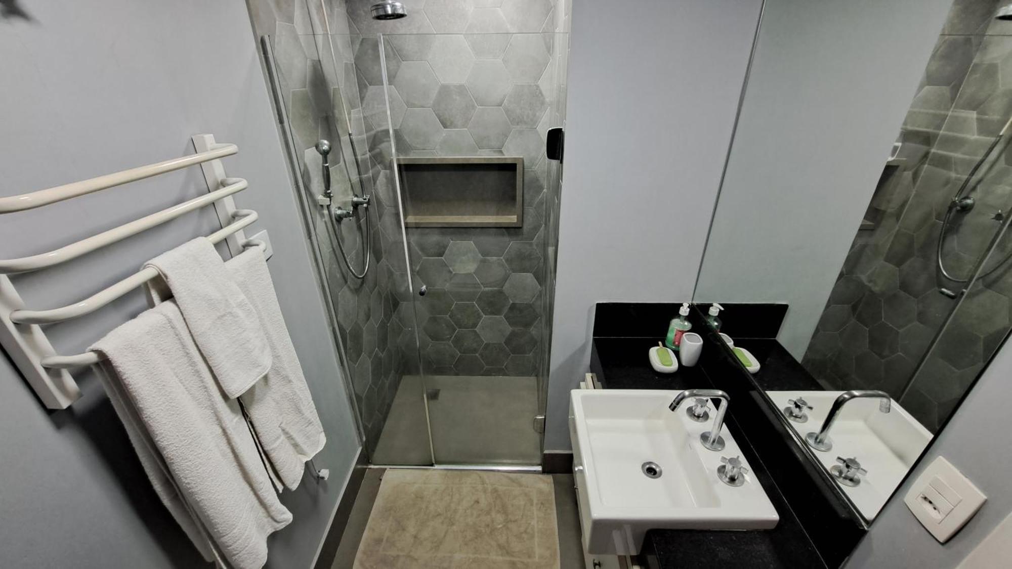 Apartamento Flat Confortavel - Academia - Piscina - Garagem - Localizacao Do Itaim Bibi *