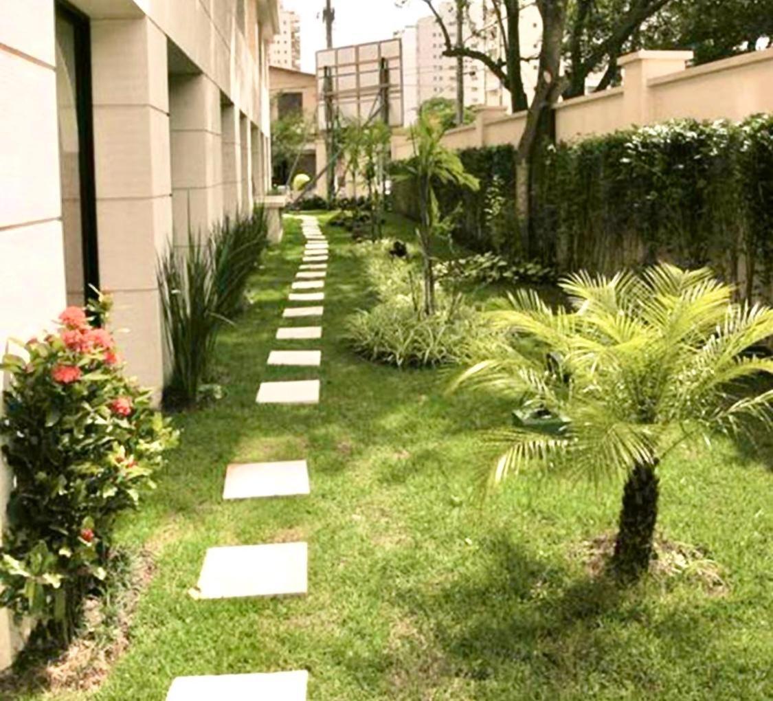 Flat Em Moema * São Paulo