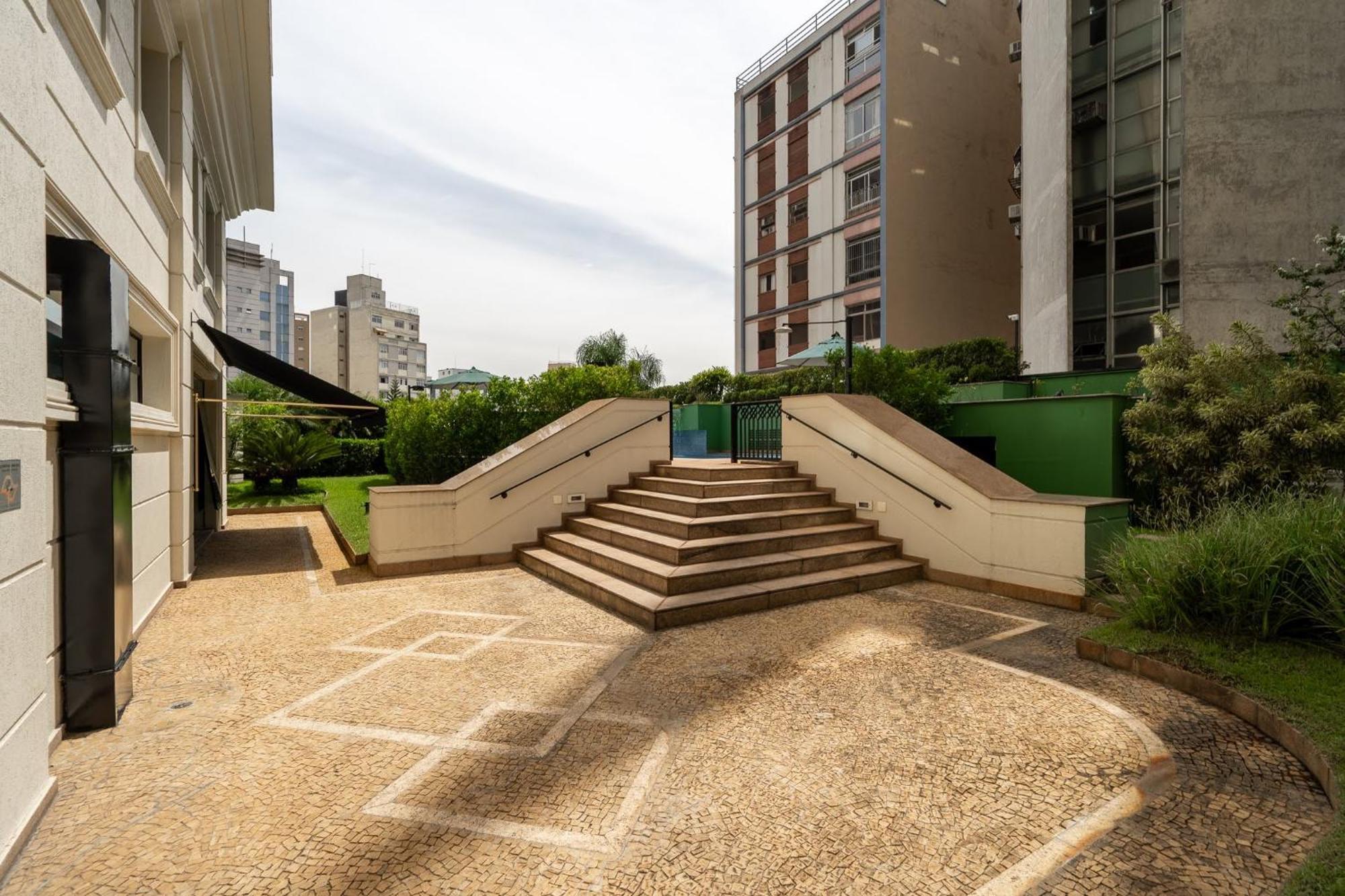 Inside The Universe Paulista Apartemen