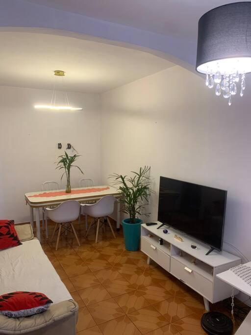 Casa Bem Localizada E Espacosa No Butanta *