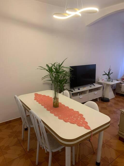 Casa Bem Localizada E Espacosa No Butanta