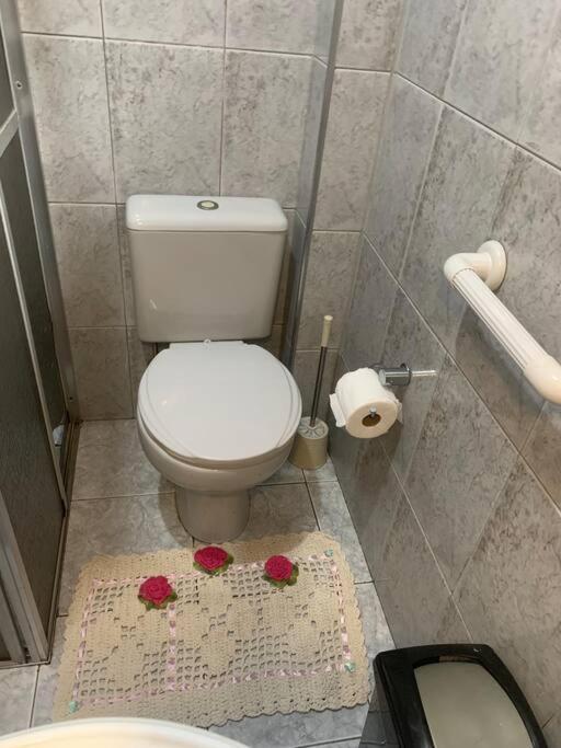 Casa Bem Localizada E Espacosa No Butanta