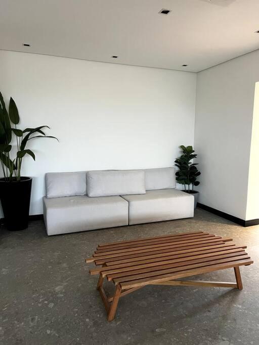 Apartemen Novo Prox. Hosp. Sirio Lib. E Shop. F. Caneca Sao Paulo