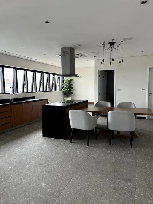 Apartemen Novo Prox. Hosp. Sirio Lib. E Shop. F. Caneca