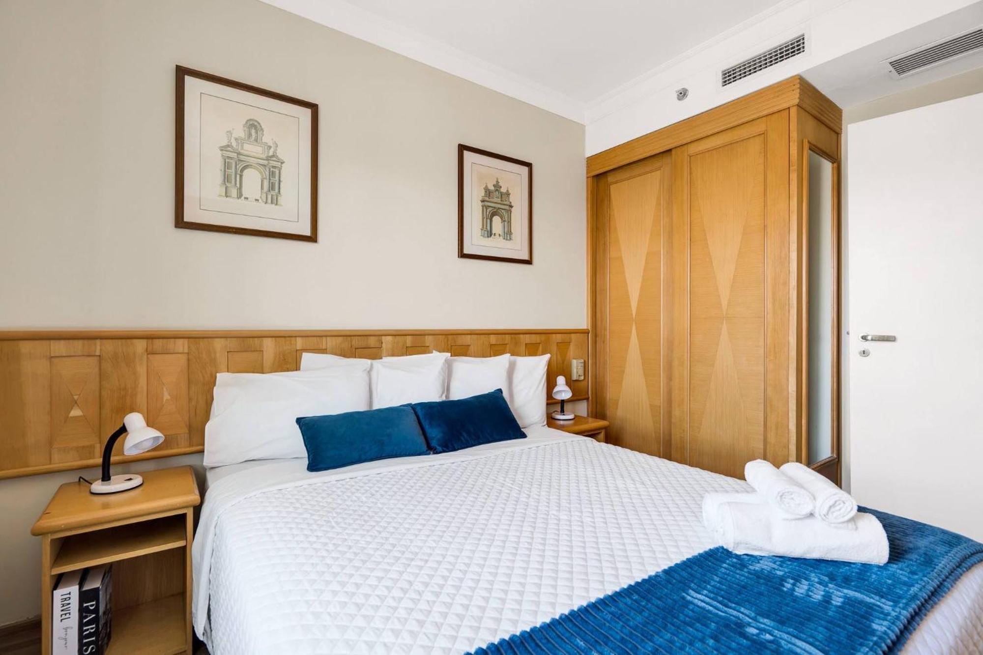 Inside Pinheiros Apartment
