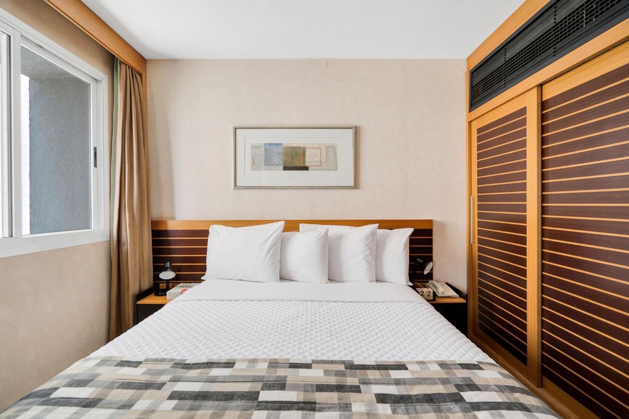 Inside Windham Paulista Apartment *