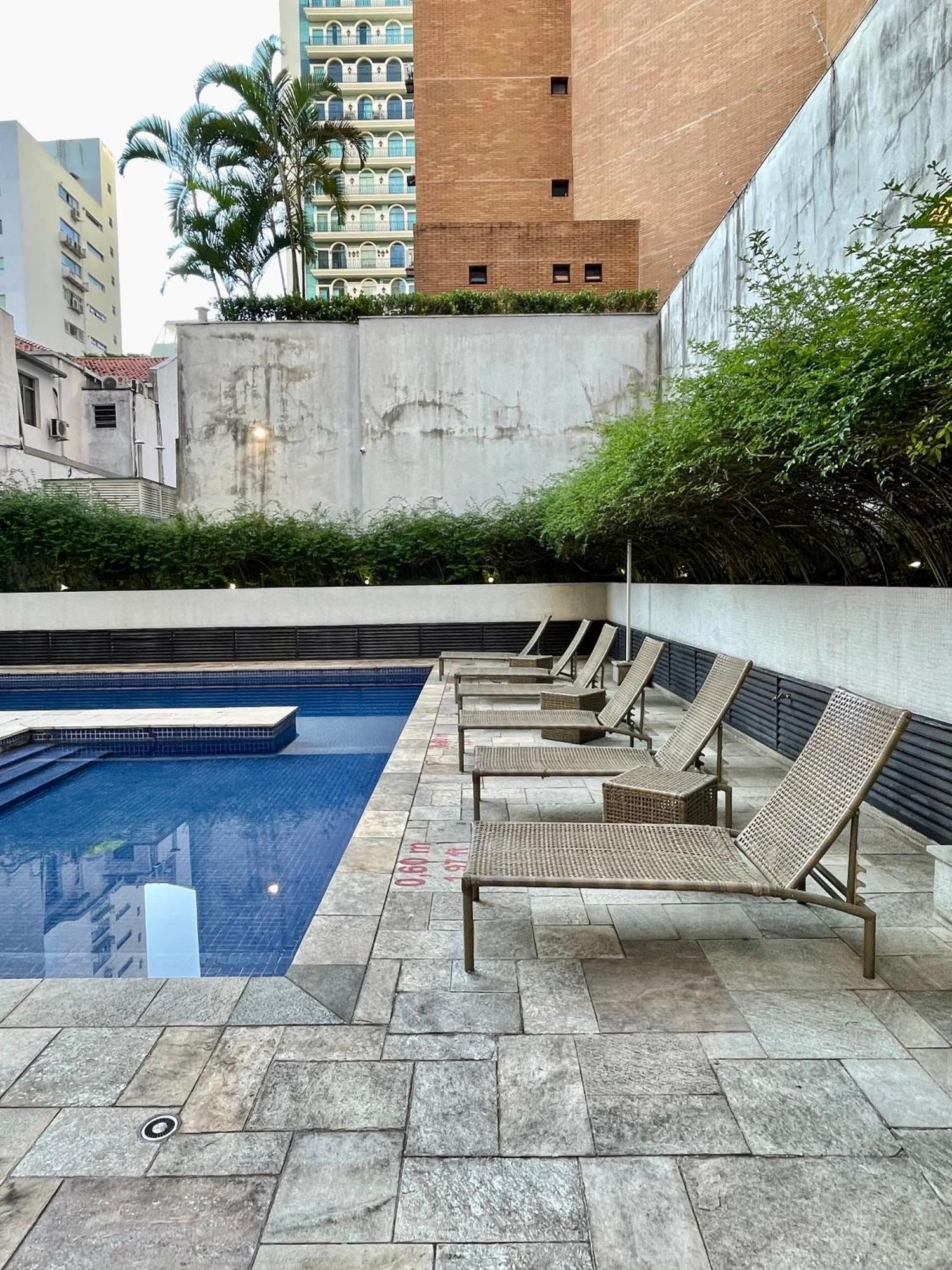 Apartemen Flat No Q. Paulista Nos Jardins, Com Sacada! *