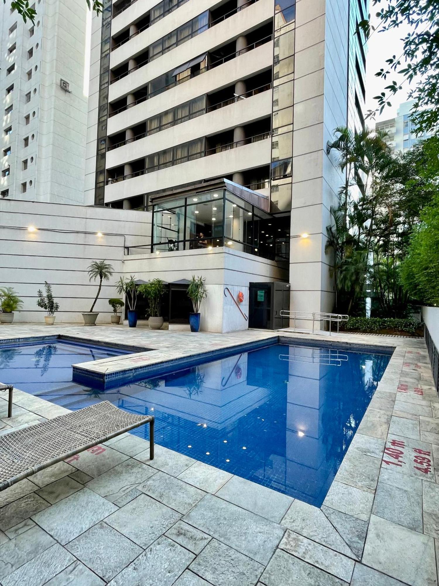 Flat No Q. Paulista Nos Jardins, Com Sacada! Apartemen Sao Paulo