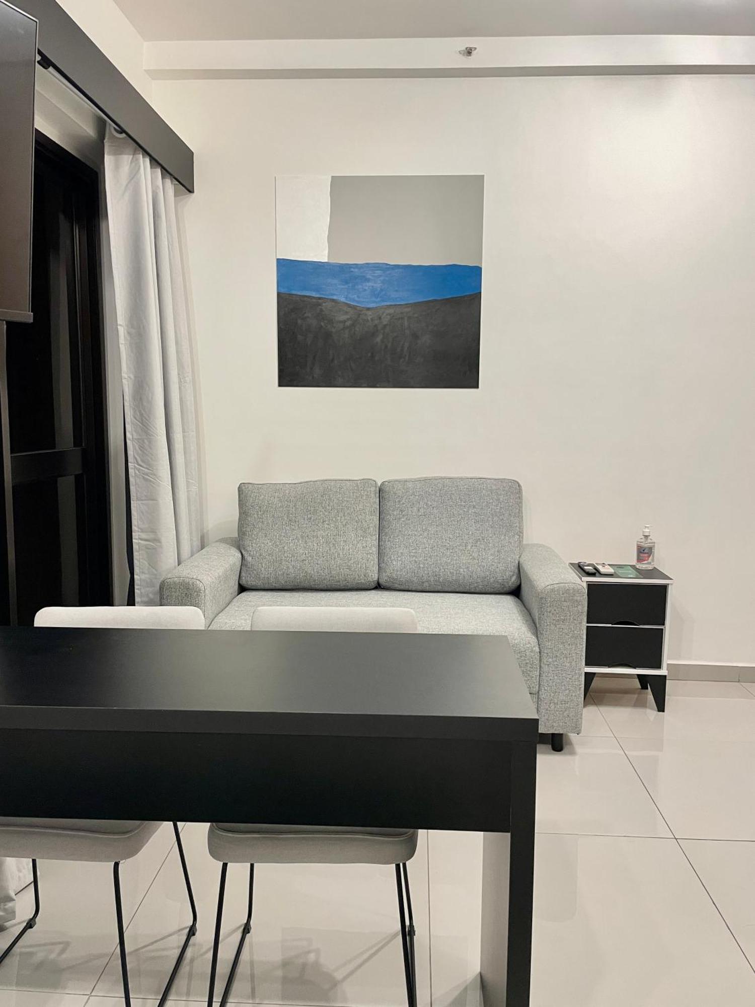 Flat No Q. Paulista Nos Jardins, Com Sacada! Apartemen Sao Paulo