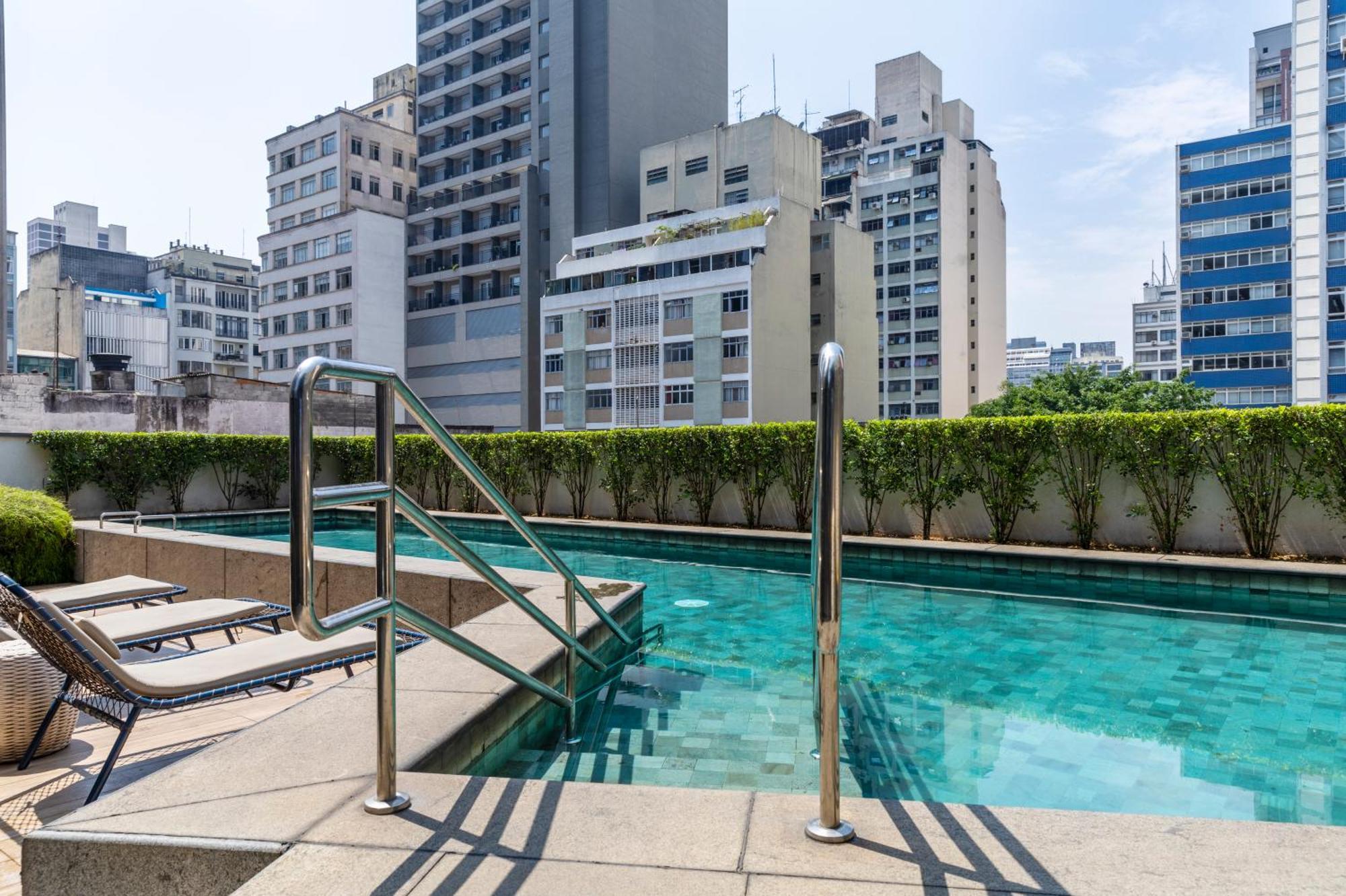 Na Bela Vista Com Piscina E Vaga De Garagem Apartamento