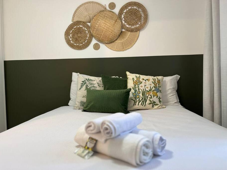 V1516 - Loft Na Mariana: Metro | Shopping Apartment *