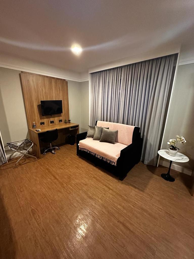 Flat - Rua Bela Cintra São Paulo