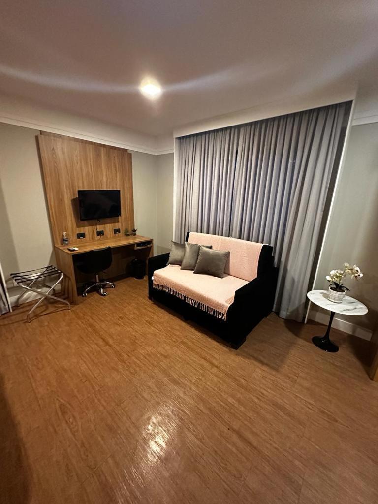 Khách sạn Flat - Rua Bela Cintra São Paulo