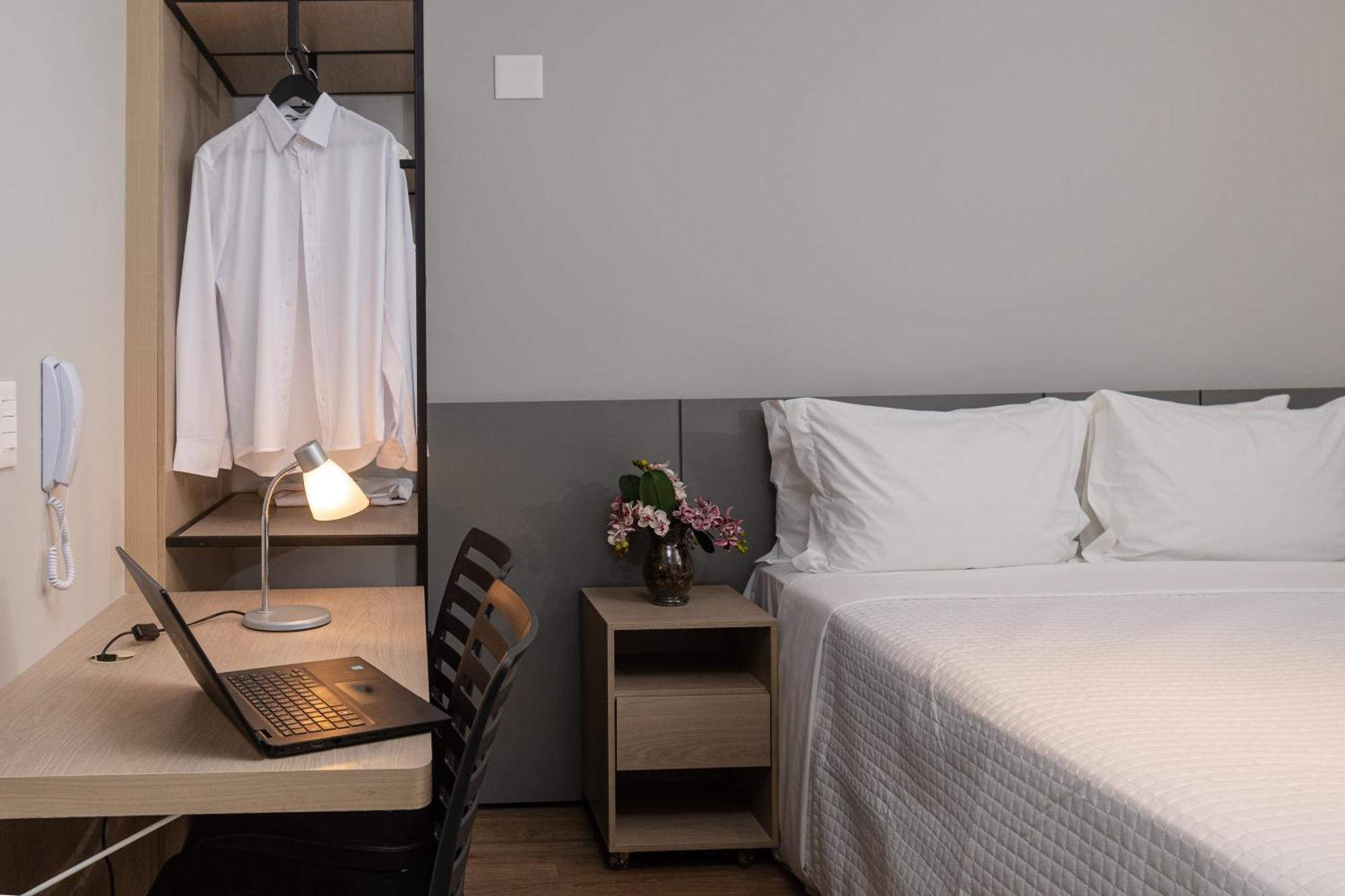 Ez Moema Khách sạn 4*