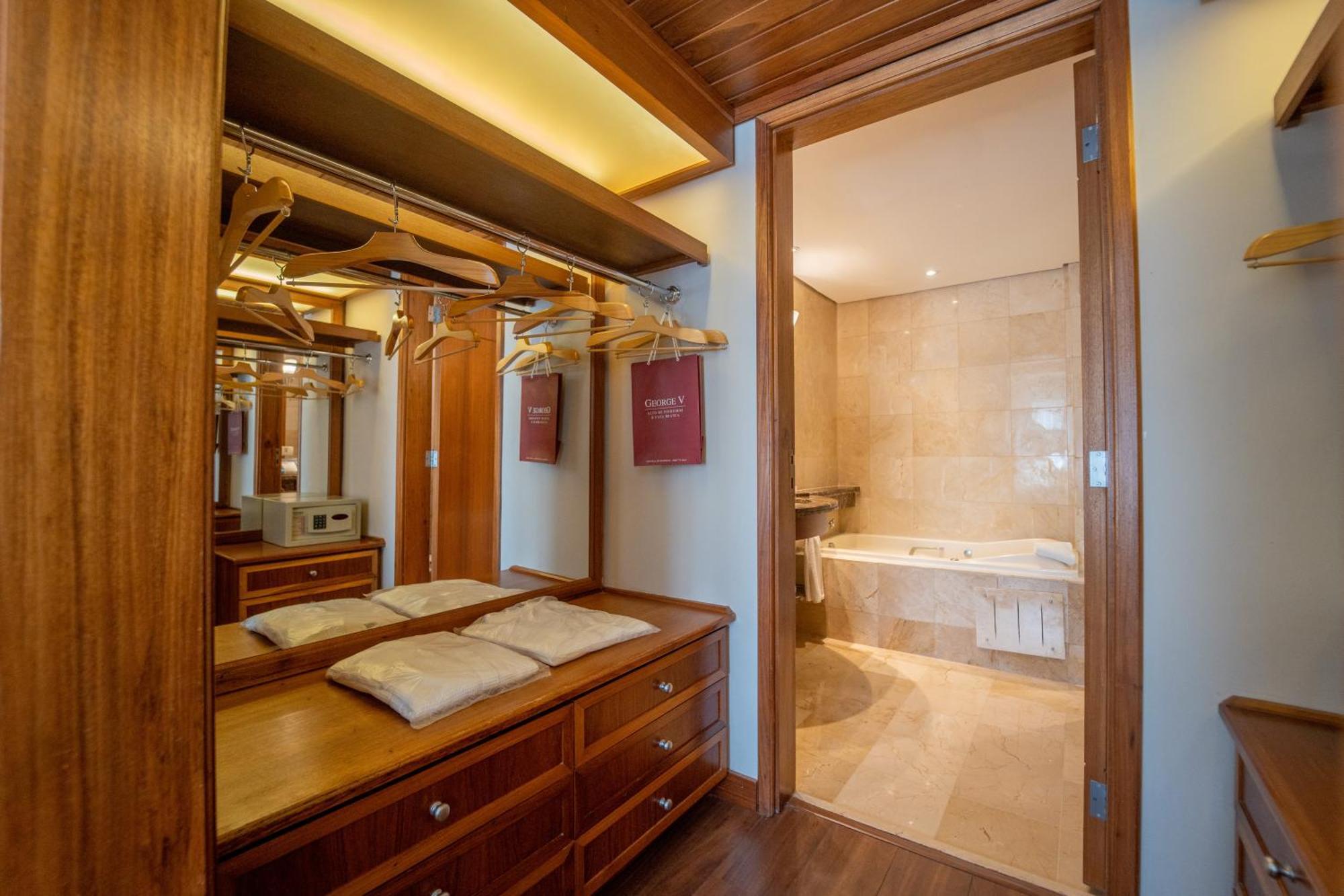George V Alto De Pinheiros 4*