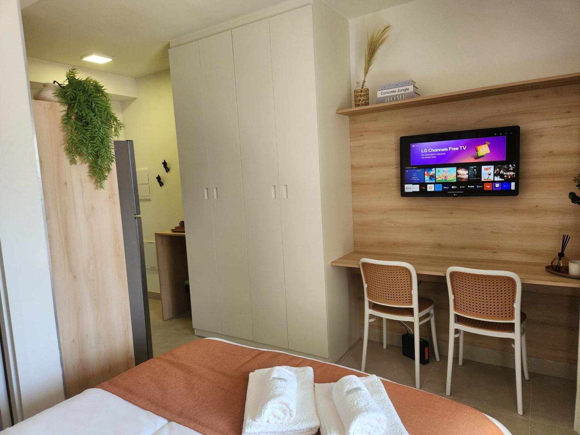 Charmoso E Totalmente Equipado Na Madalena - A 20 Passos Do Metro Apartment