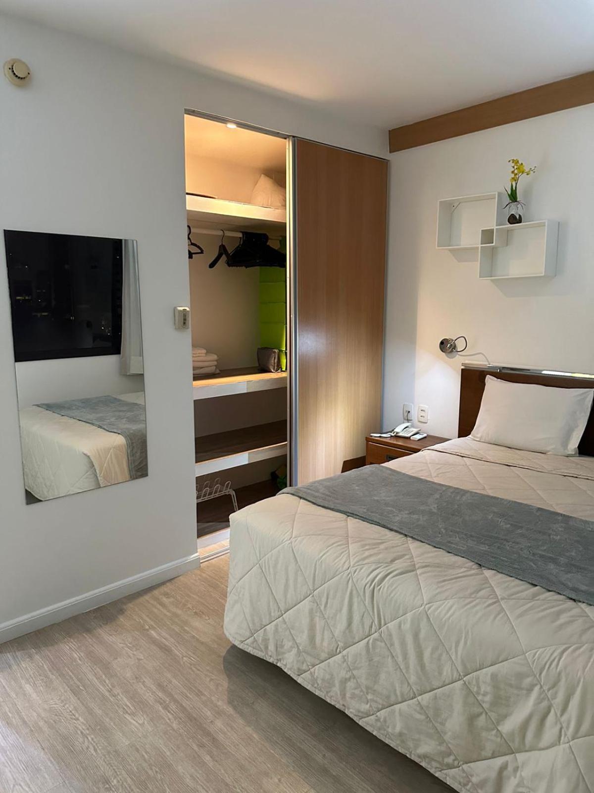 Căn hộ Studio Living Faria Lima *
