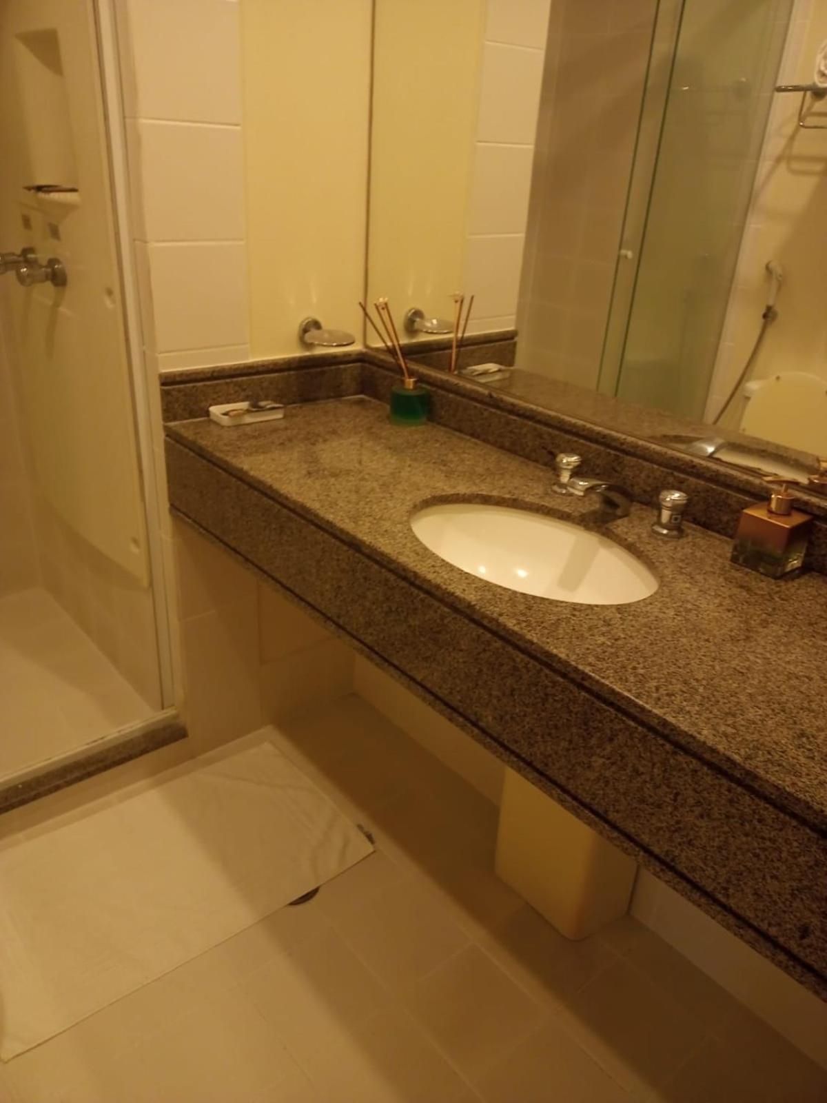Flat Impecavel Em Frente Aeroporto De Congonhas - H609 Sao Paulo