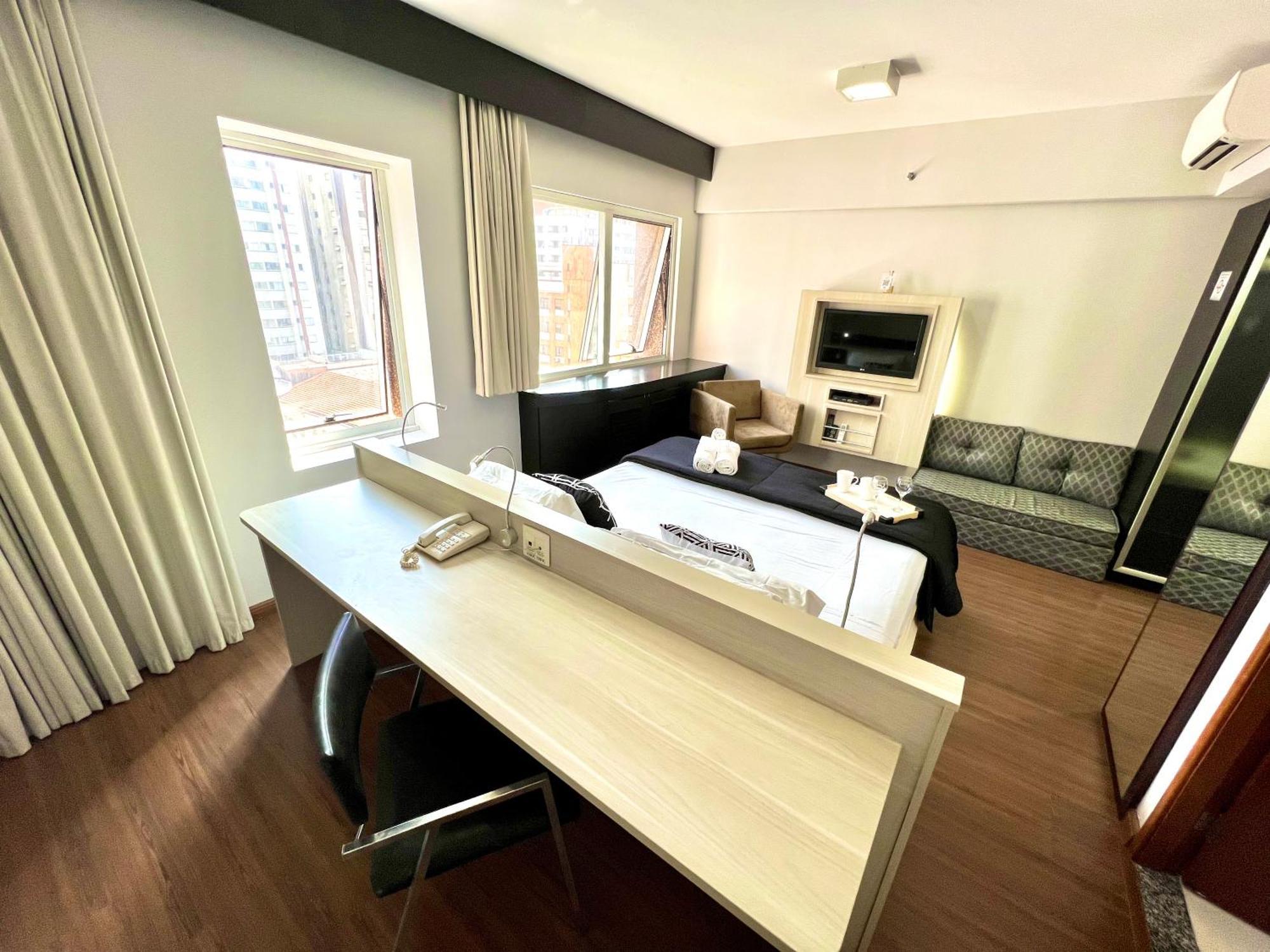 Lindo Apto Com Piscina E Academia Prox Av Paulista * Sao Paulo