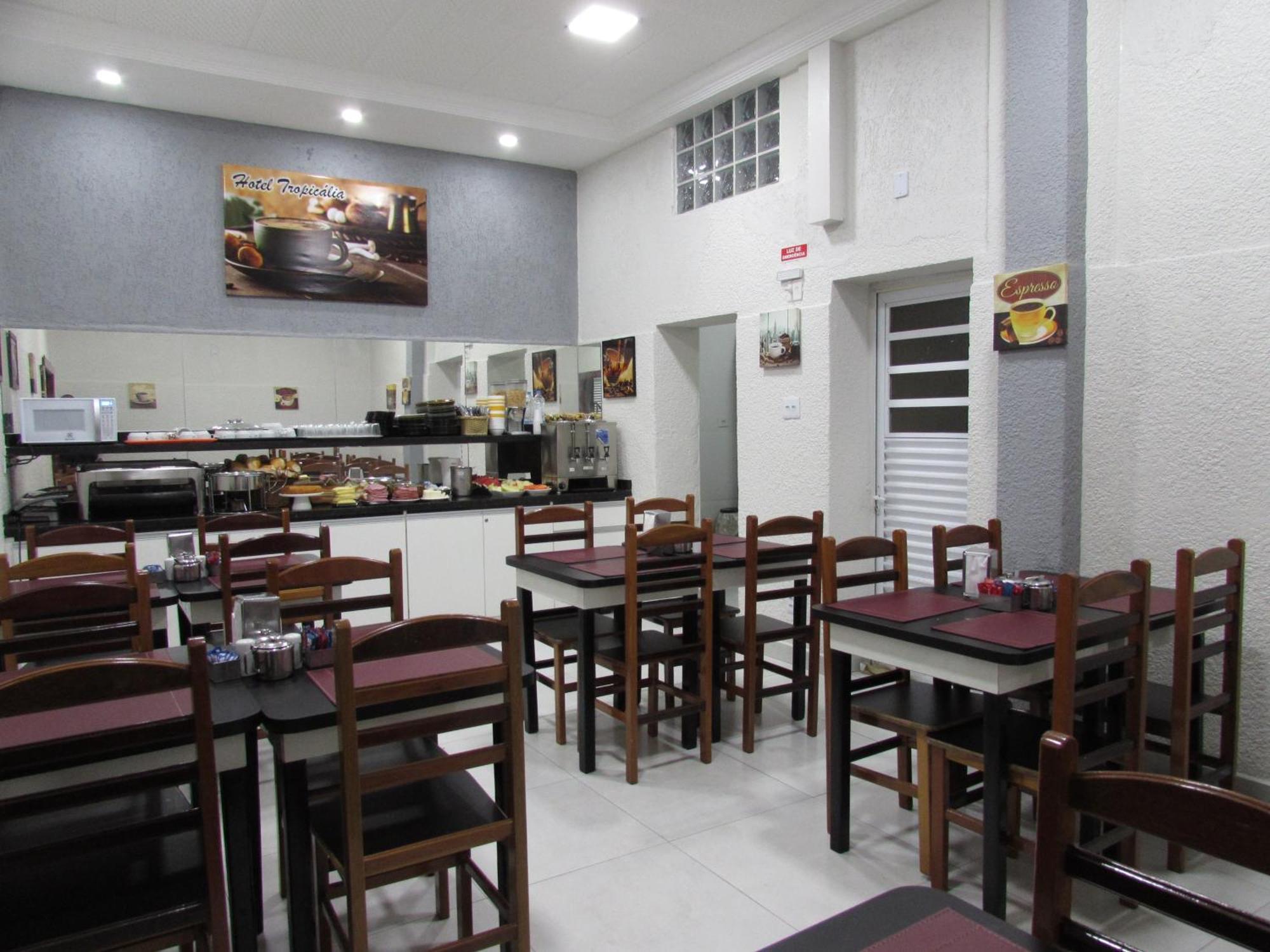 Tropicalia Proximo A 25 De Marco , Bras E Bom Retiro 