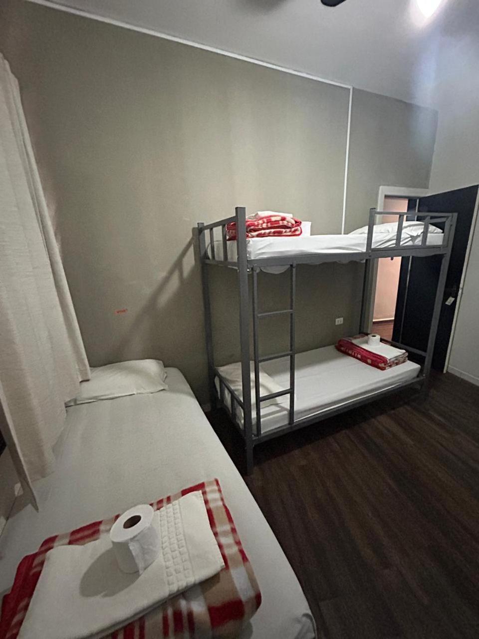 Hostel Carabelas - Proximo A 25 De Marco E Bras *