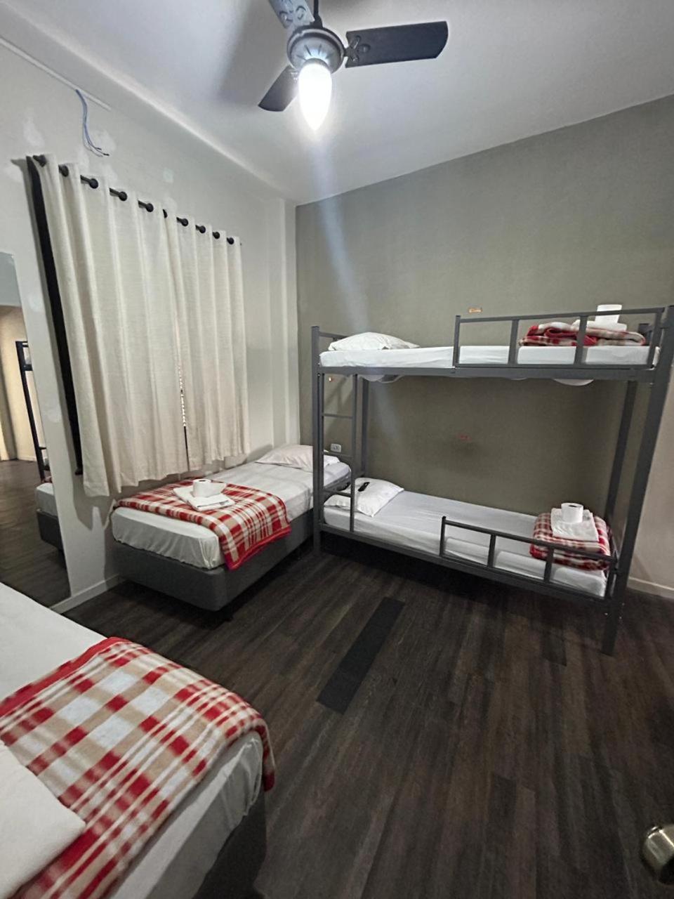 Carabelas - Proximo A 25 De Marco E Bras Hostel *