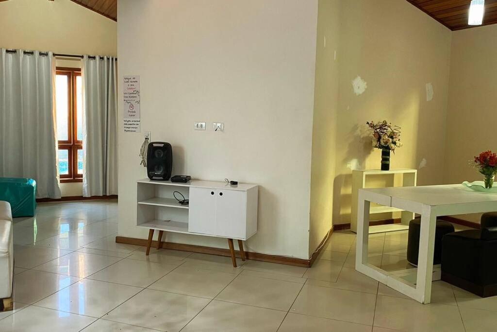 Open House Vargas Pousada