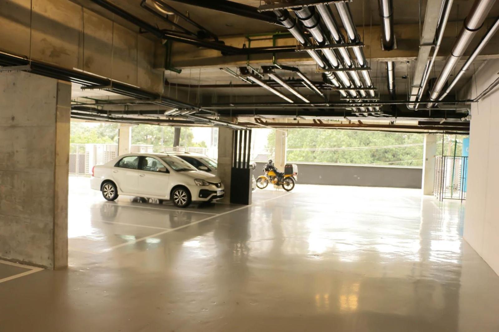Apartment 2307 - Infinity Pool Studio, Allianz Front, Fully Equipped & Modern ! *
