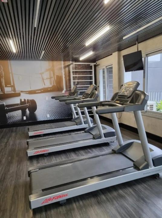 Mobiliado, 50m Do Metro Brooklin, Proximo Shopping Morumbi Em Sp Apartment