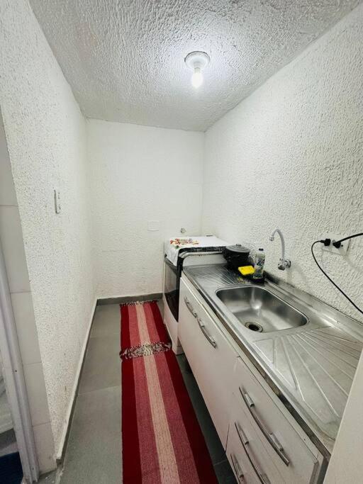 Kitnet Confortavel Mobiliada Casal Zn -cod 01 Daire