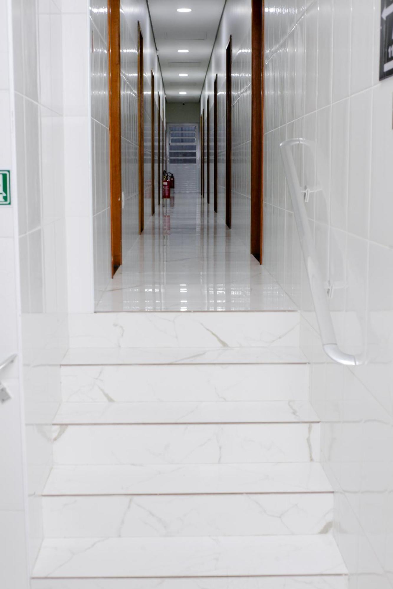 Hotel New House *