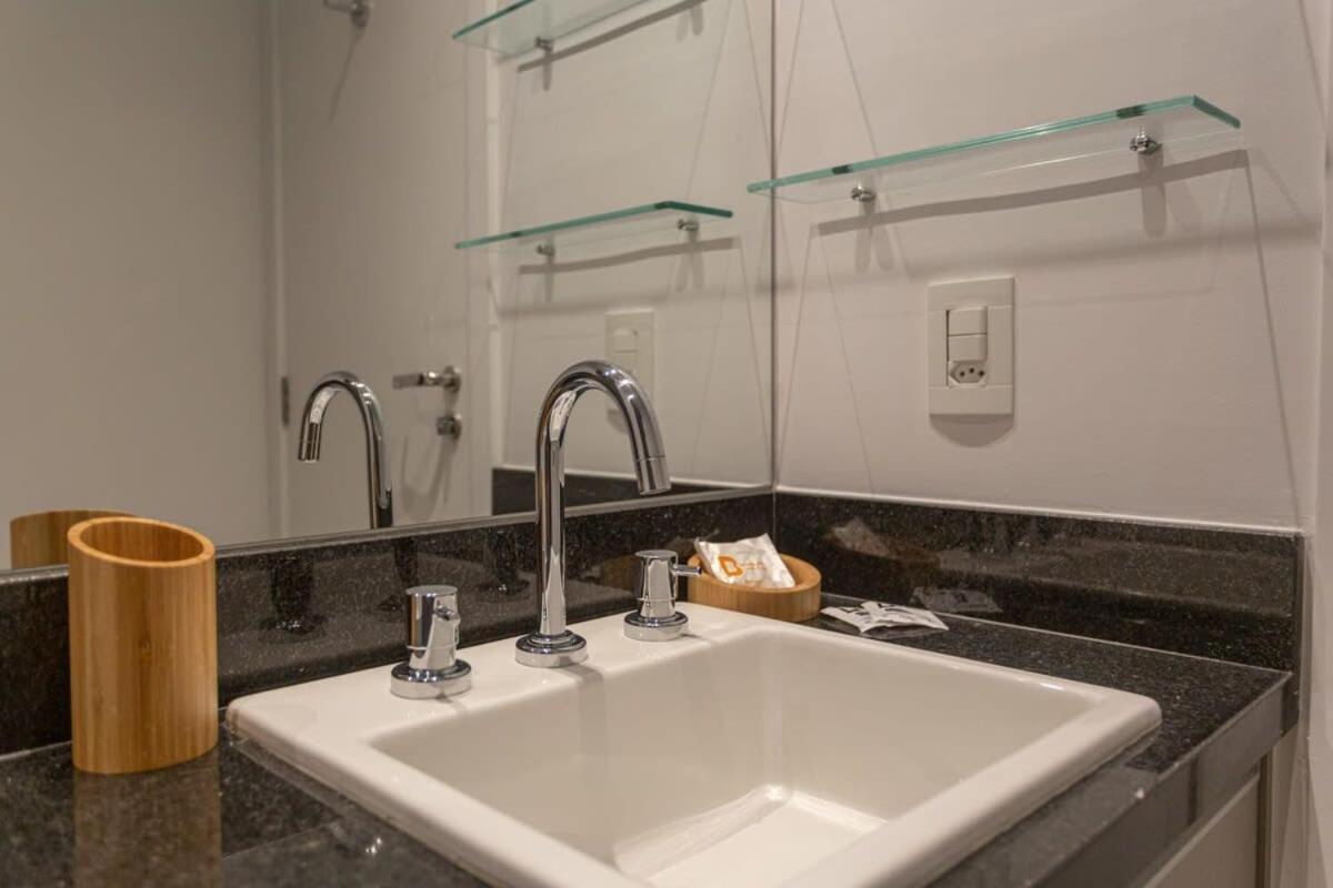 Căn hộ Bhomy Pinheiros Proximo Metro Oscar Freire V714 *