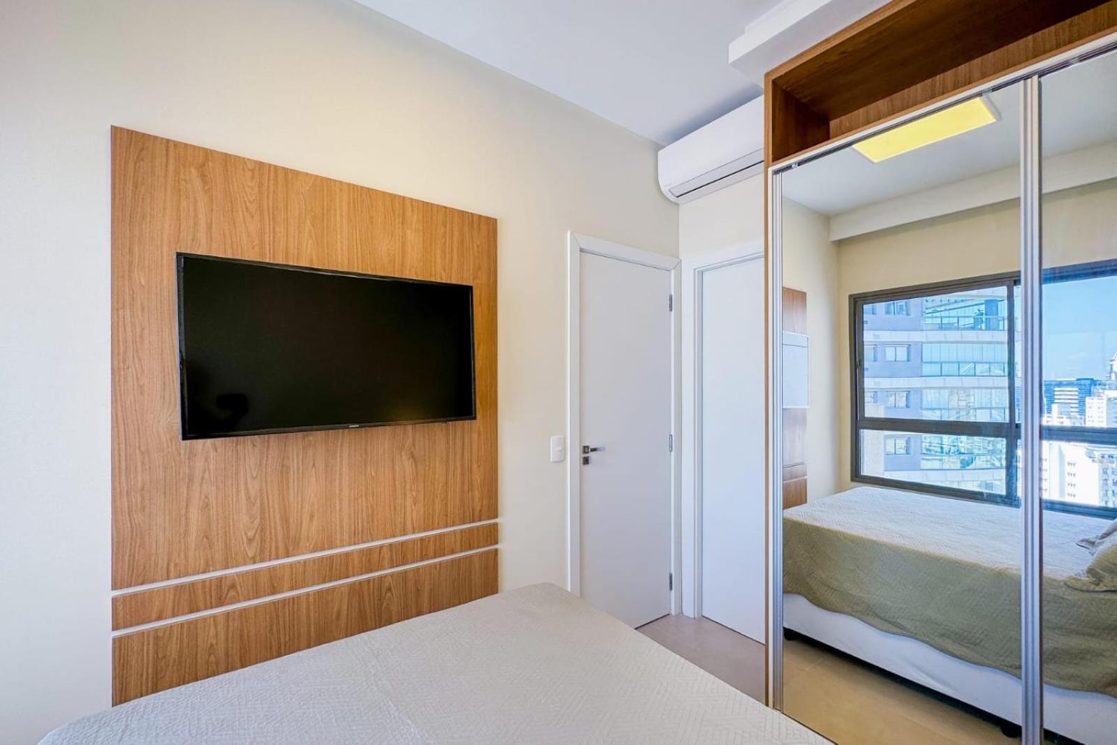 Com Varanda Excelente Localizacao No Itaim Bibi Apartamento *