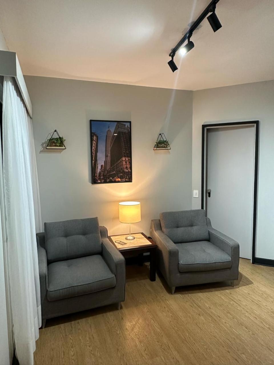 Flat Service E Sala E Garagem * São Paulo
