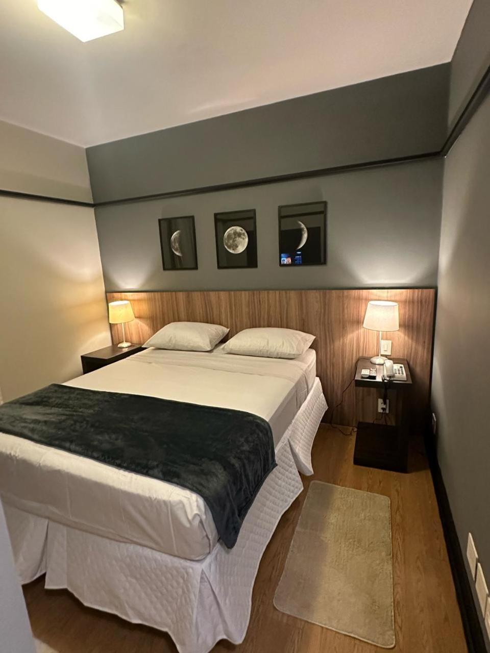 Flat Service E Sala E Garagem