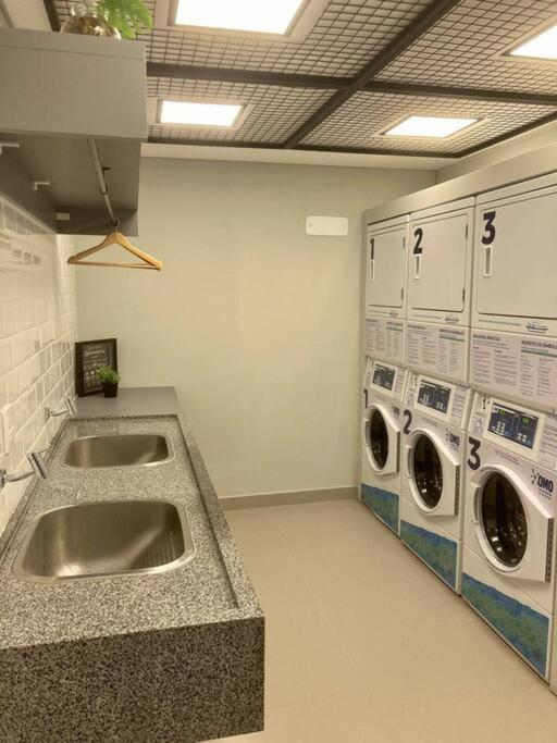 Daire 1 Dorm -itaim Bibi A 5 Min Av Faria Lima Und1903 Sao Paulo