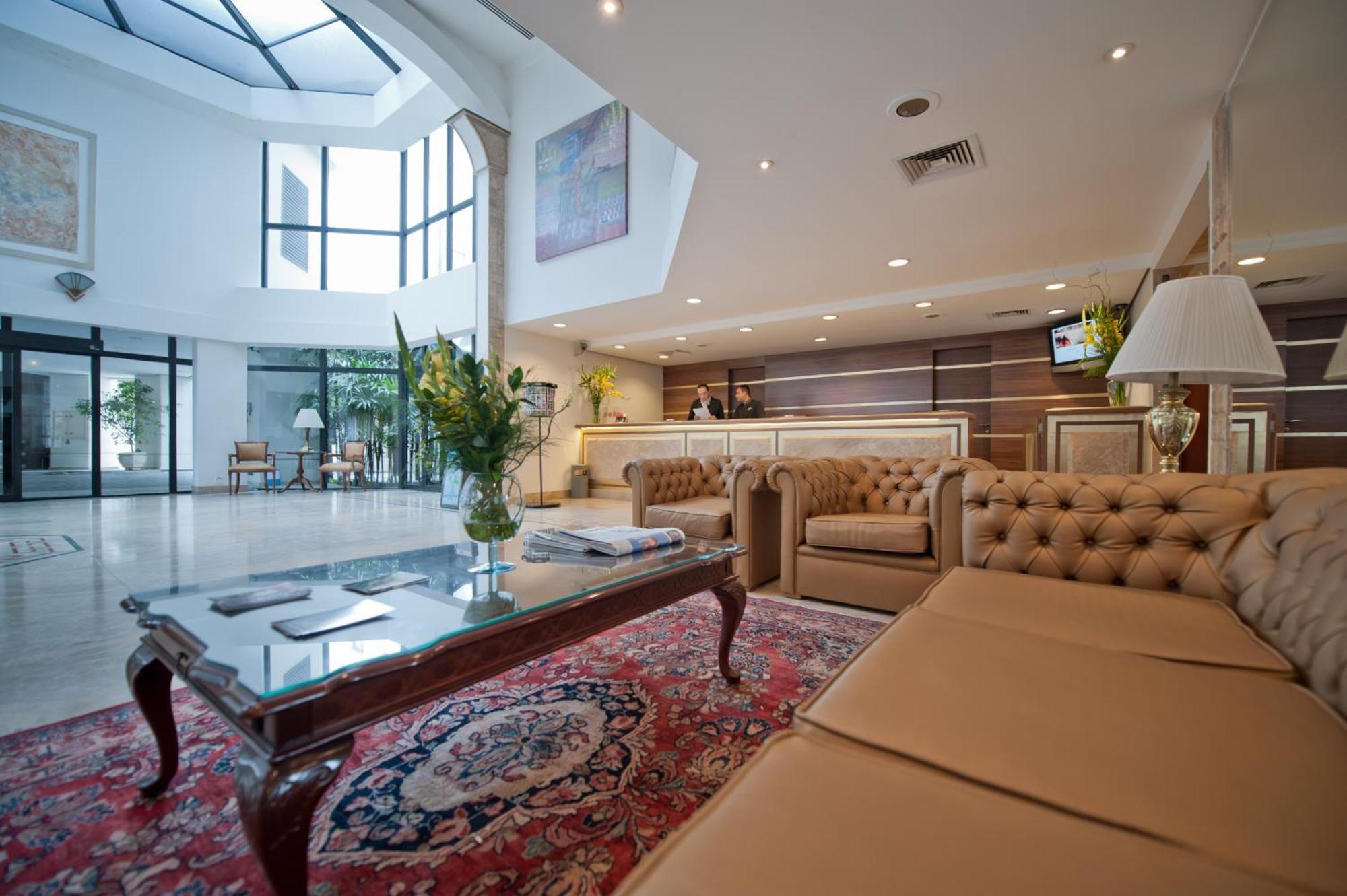 Hotel Ninety