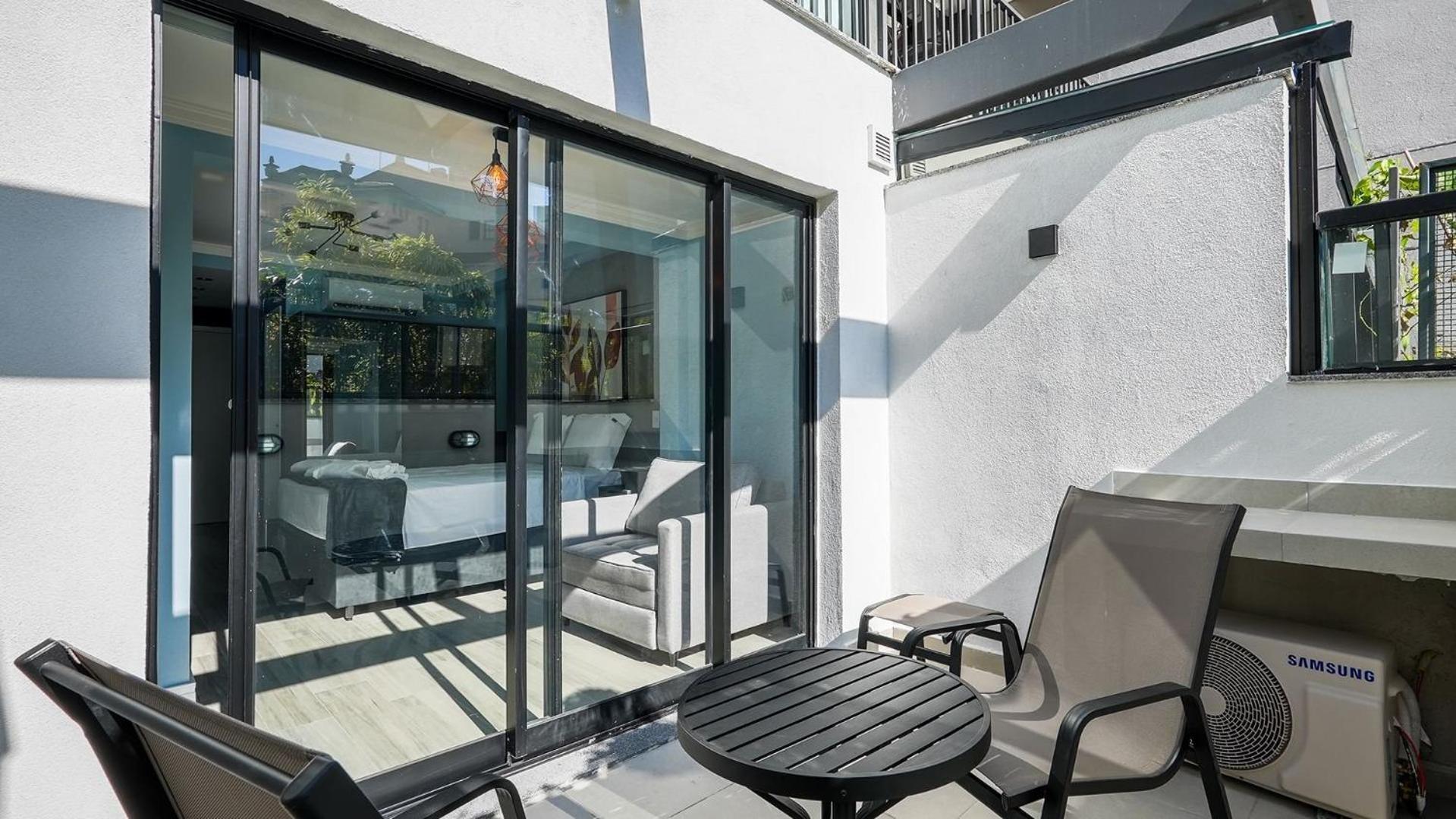 Modernos E Completos Ao Lado Da Estacao Mariana Tatil Evi *