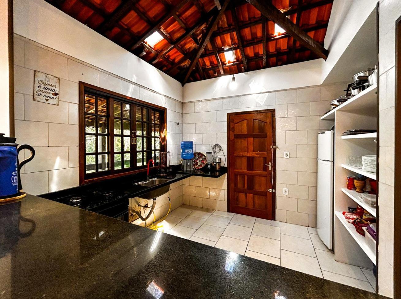 Com Churrasq E Piscina Em Embura Sp