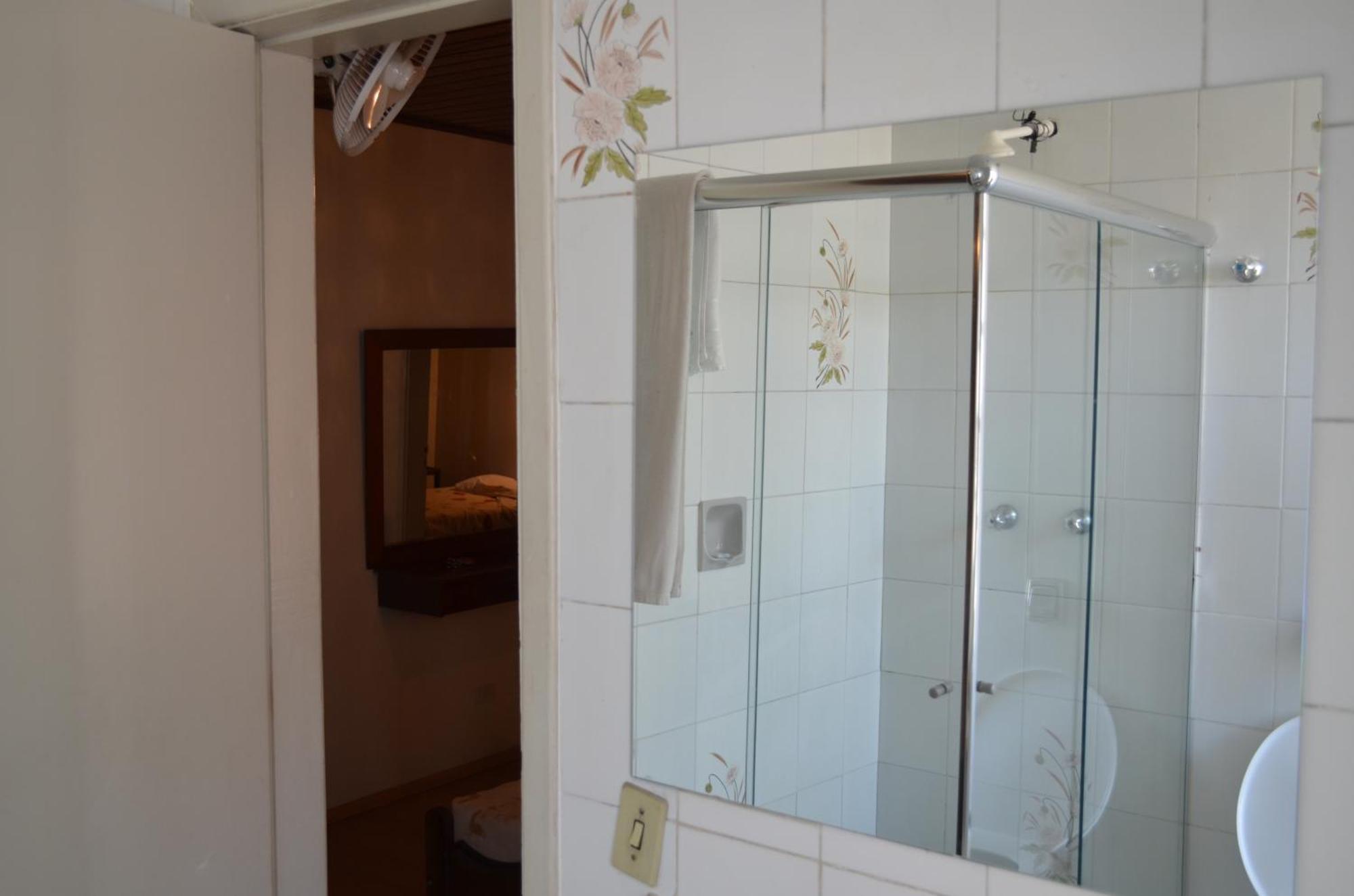 Reinales Plaza Otel
