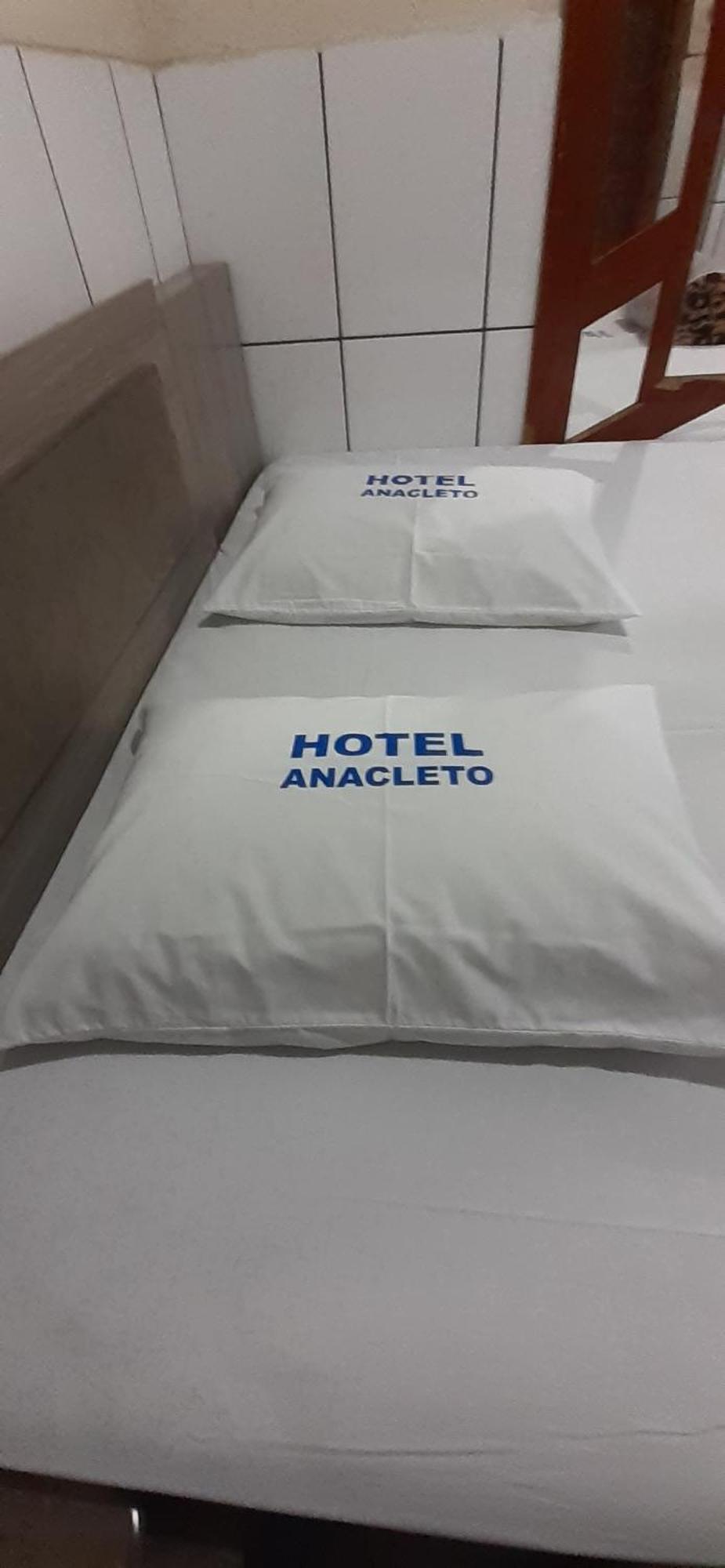 Anacleto Khách sạn
