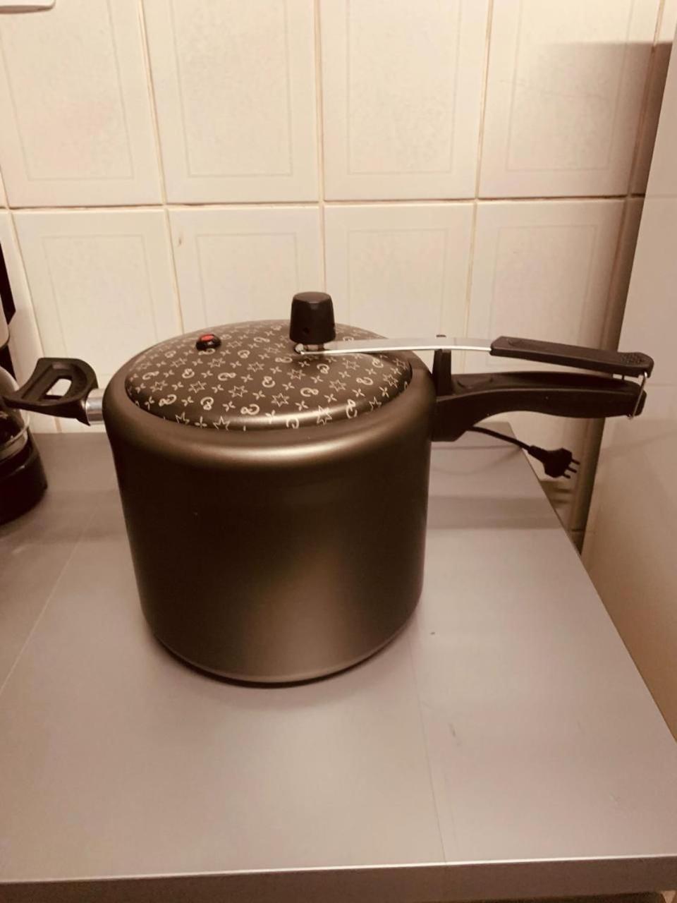 Apartamento Bras, Rua Tiers, Ap Vautier, 7 Pessoas, 2 Quartos, Pe Na Feirinha Da Madrugada, Cozinha *