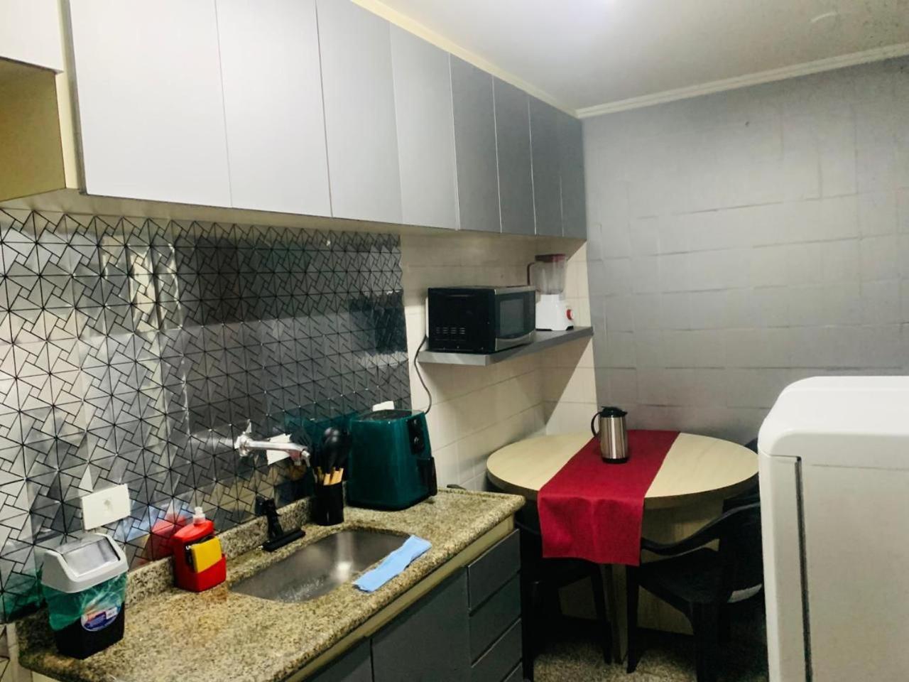 Bras, Rua Tiers, Ap Vautier, 7 Pessoas, 2 Quartos, Pe Na Feirinha Da Madrugada, Cozinha Apartamento São Paulo