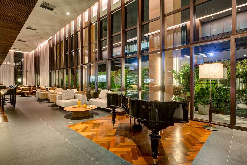 Hotel Qoya Curio Collection By Hilton *