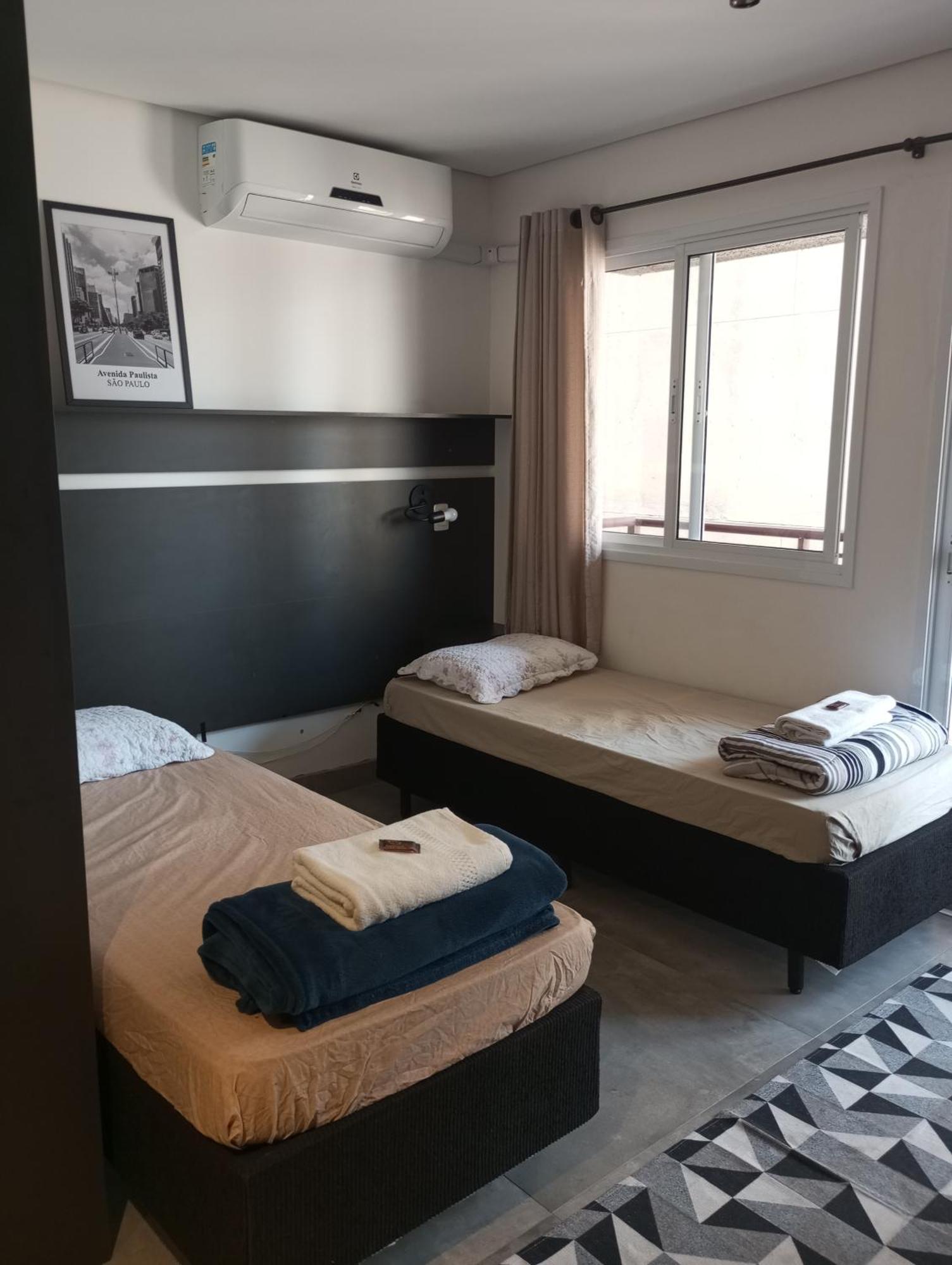 Master No Centro De Sao Paulo, Com Garagem Gratis, Ao Lado Do Metro E 25 De Marco Apartment
