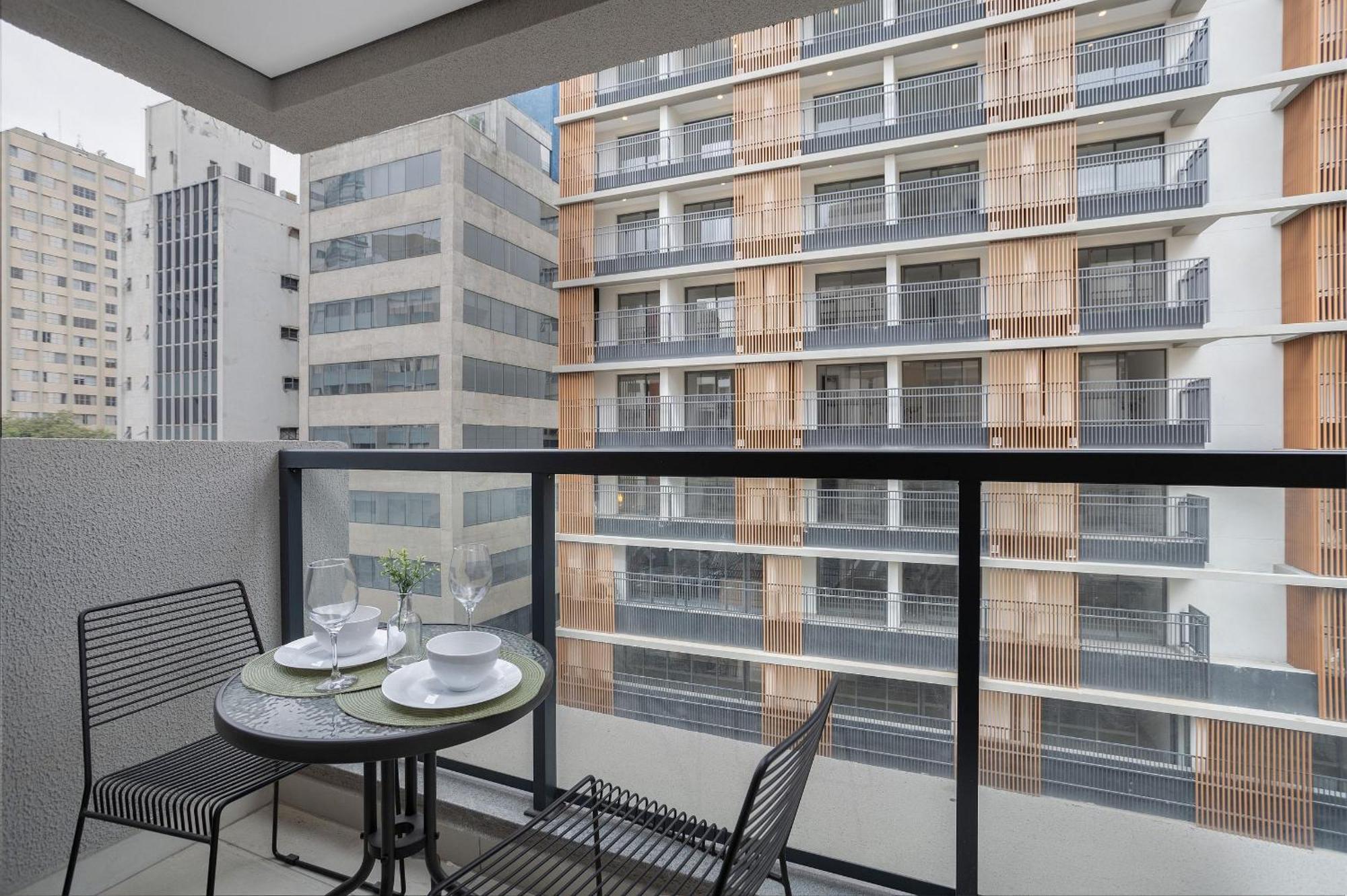 Step Up Paraiso Apartment