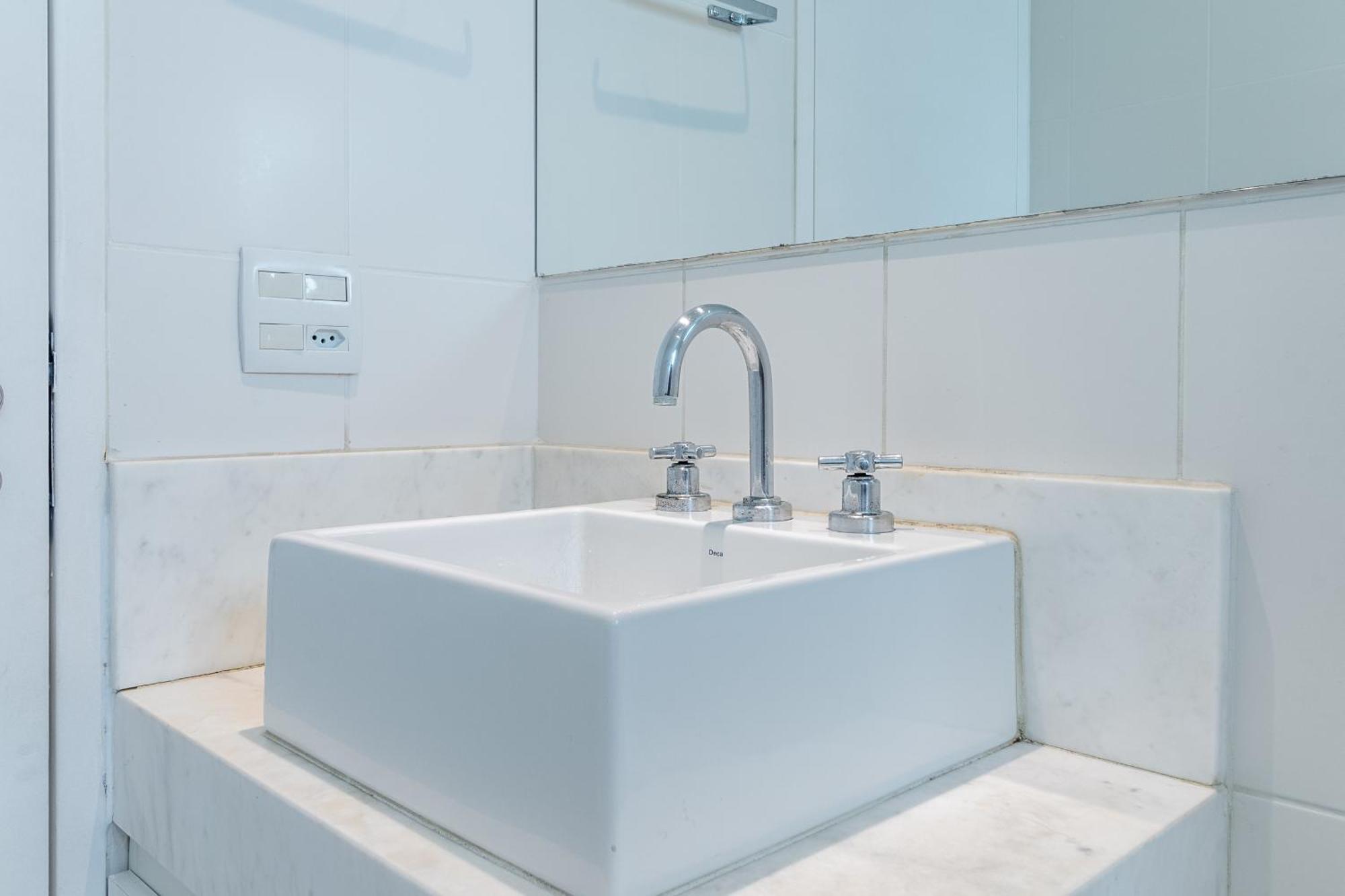 Akile Peixoto Gomide Apartemen