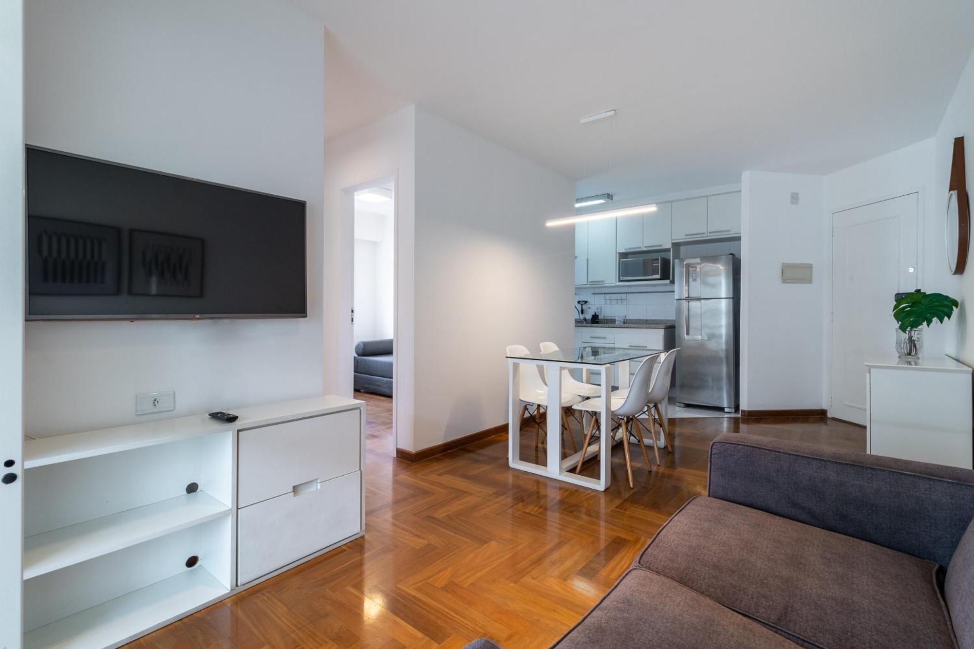 Akile Peixoto Gomide Apartemen Sao Paulo