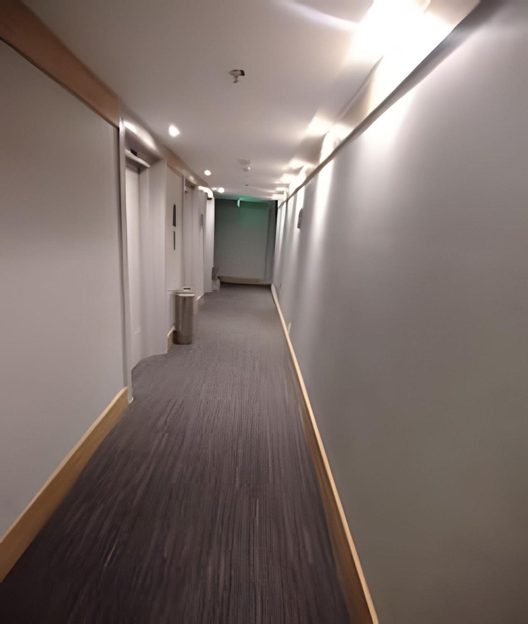 Hotel Uh 508 Flat Moema Av. Rouxinol 4*