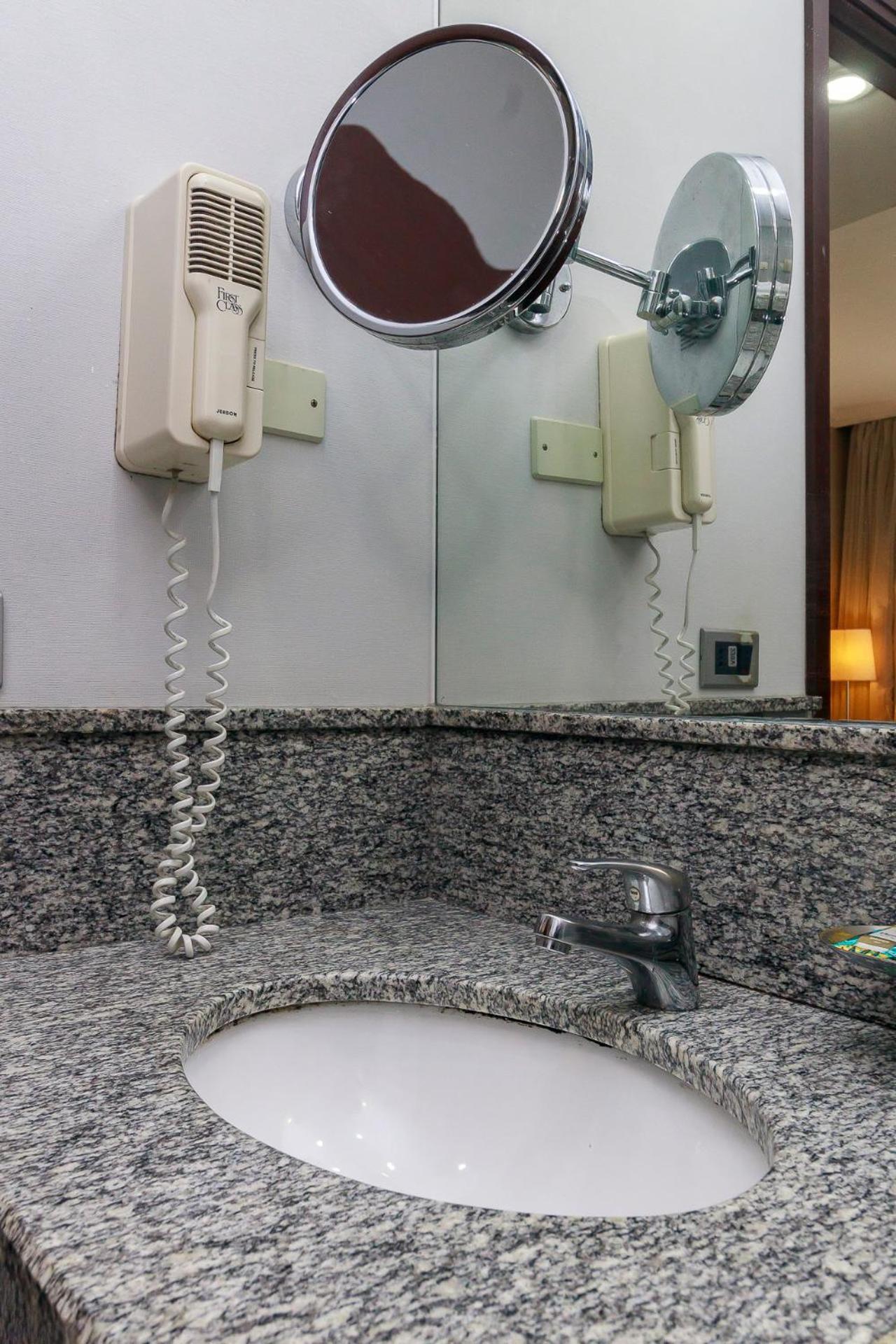 Flat Executivo Verbo Divino 4*